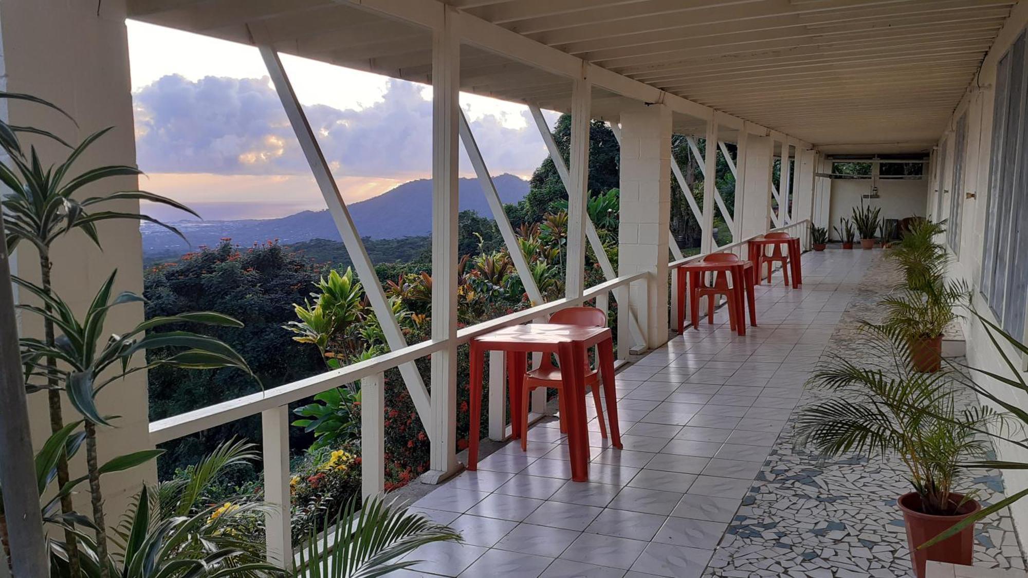 Dave Parker Eco Lodge Hotel 아피아 외부 사진